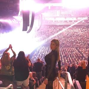 Meet your Posher, Claudia